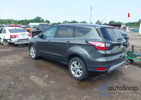 2017 Ford Escape Se z USA, uszkodzony, nr VIN 1FMCU0GD7HUC45713